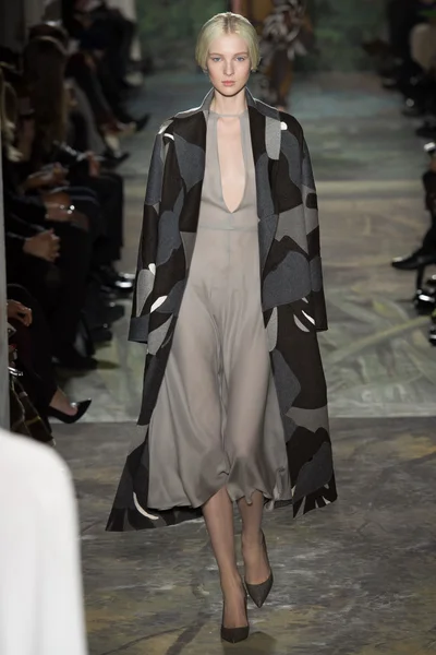 Look 27